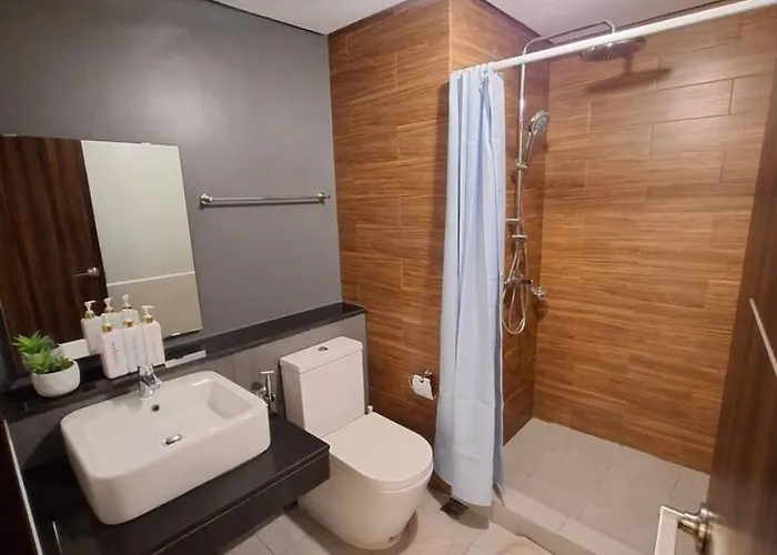 Expansive 1br -40sqm -pet -parking,moa,picc,wtc, Airport Apartamento