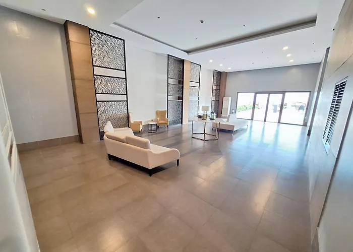 Expansive 1br -40sqm -pet -parking,moa,picc,wtc, Airport
